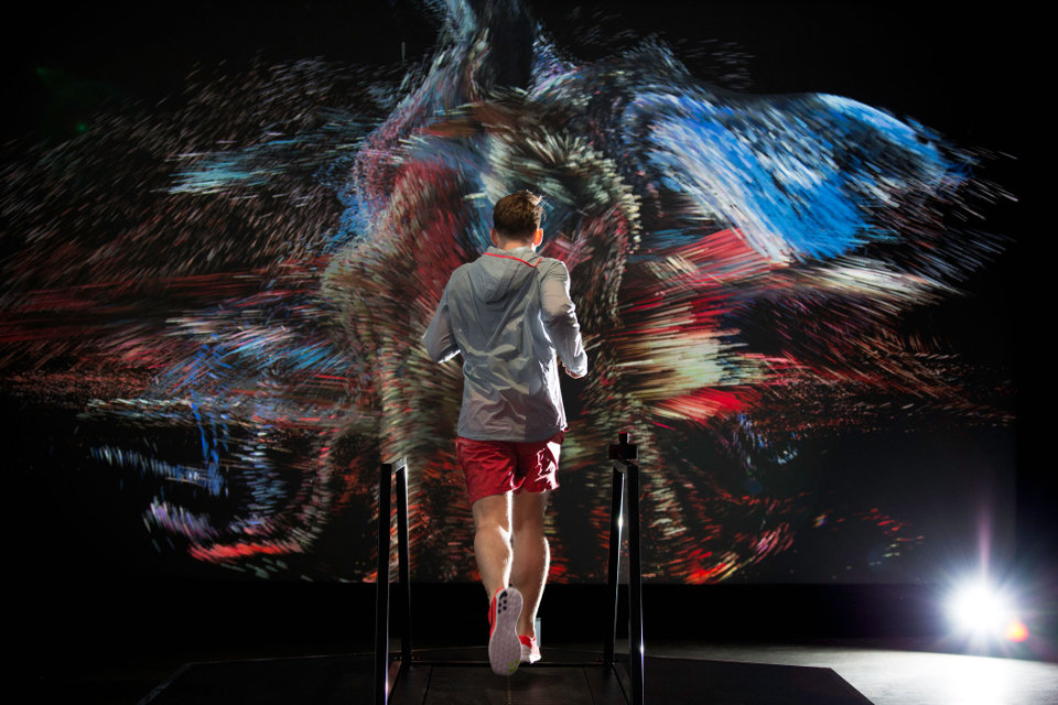 キネクトの技術を利用した、Nikeの次世代ランニング体験“Force of Nature”