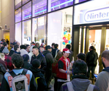 任天堂の復刻版「ファミコン」、海外でも即完売の大人気